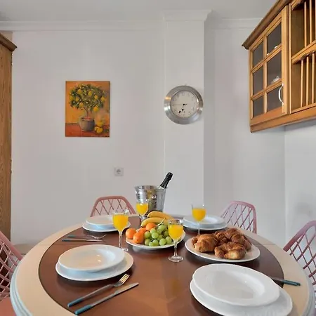 En El Centro De San Pedro Con Parking - Del Valle 72 1