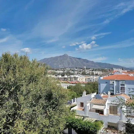 En El Centro De San Pedro Con Parking - Del Valle 72 1