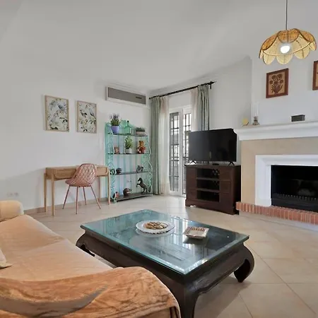 Apartment En El Centro De San Pedro Con Parking - Del Valle 72 1 Marbella
