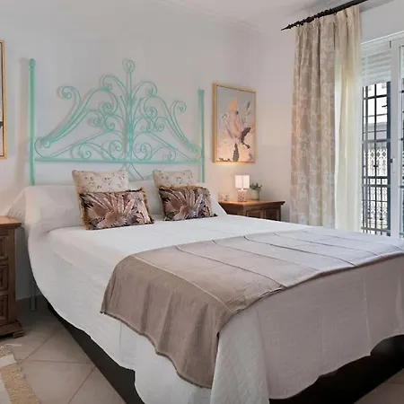 En El Centro De San Pedro Con Parking - Del Valle 72 1 Apartment