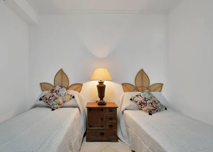 Appartement En El Centro De San Pedro Con Parking - Del Valle 72 1 Marbella