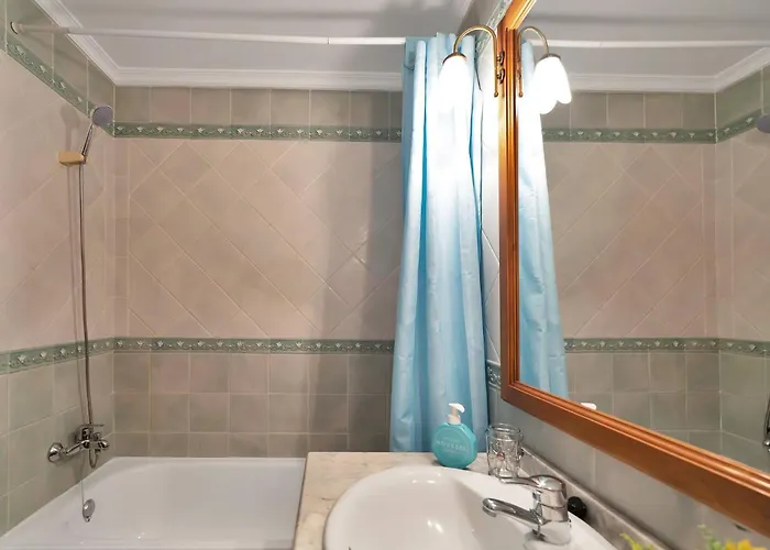 아파트 En El Centro De San Pedro Con Parking - Del Valle 72 1 *