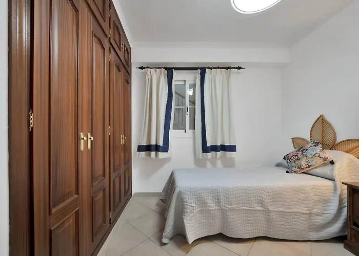 Lejlighed En El Centro De San Pedro Con Parking - Del Valle 72 1 Marbella