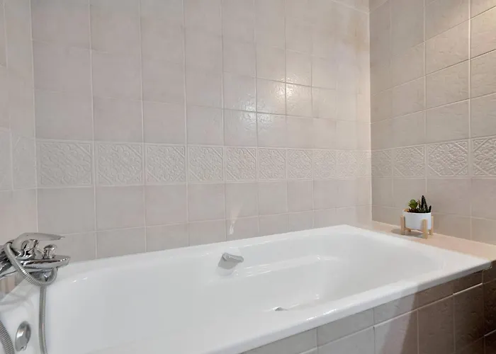 En El Centro De San Pedro Con Parking - Del Valle 72 1 * Marbella