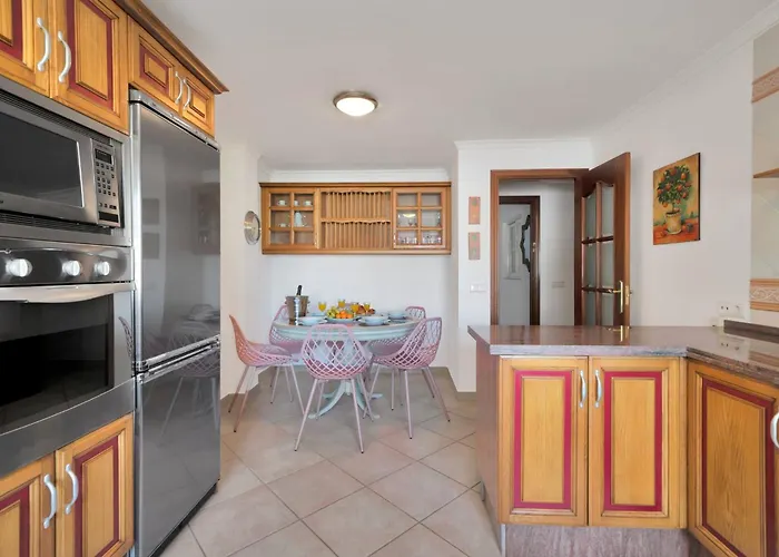 En El Centro De San Pedro Con Parking - Del Valle 72 1 * Marbella