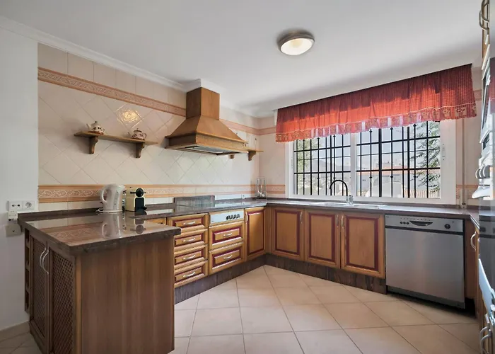 Lejlighed En El Centro De San Pedro Con Parking - Del Valle 72 1 *